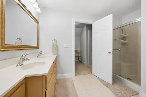 22 Davis Road Buxton ME 04093