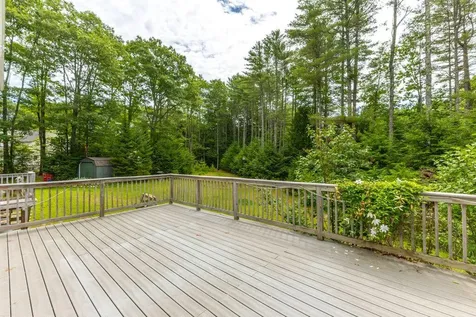 22 Davis Road Buxton ME 04093
