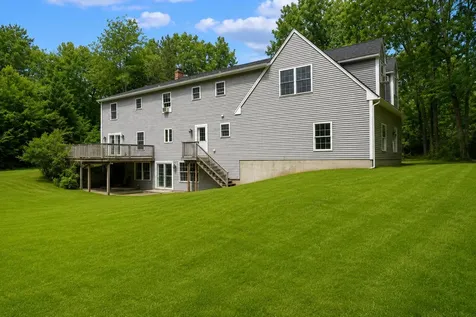 22 Davis Road Buxton ME 04093