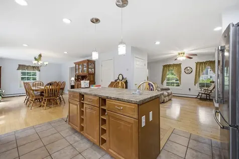 22 Davis Road Buxton ME 04093