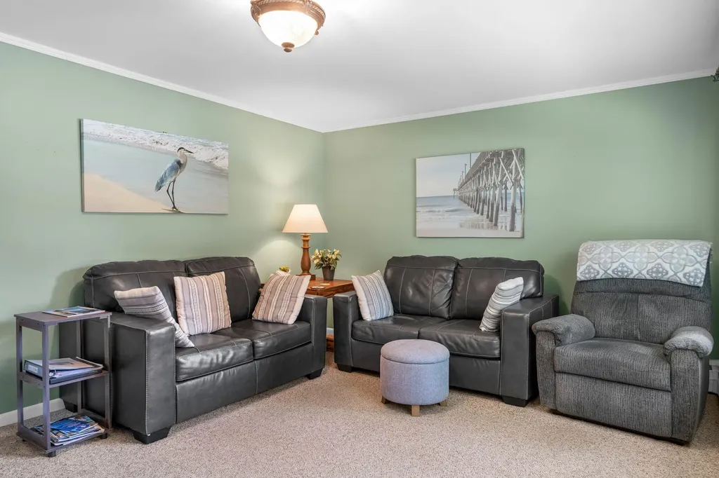38 Perry Road Hampden ME 04444