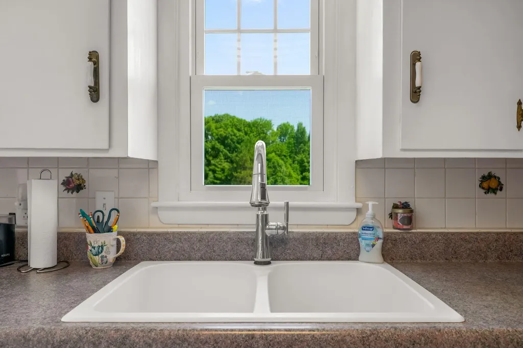 38 Perry Road Hampden ME 04444