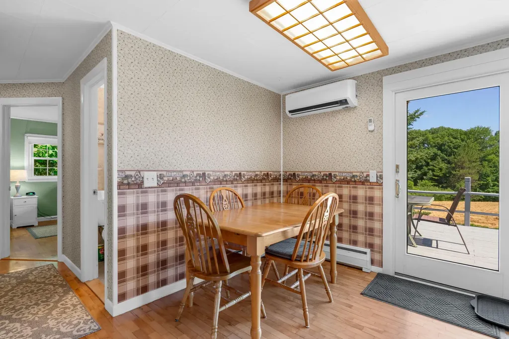38 Perry Road Hampden ME 04444