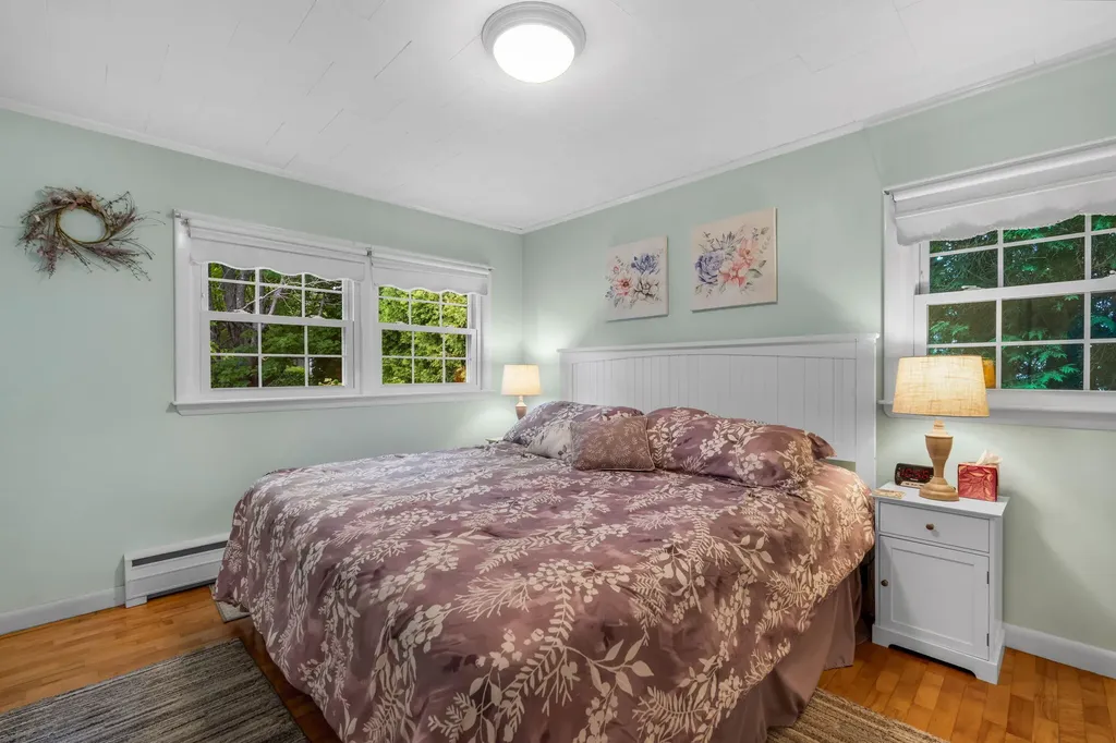 38 Perry Road Hampden ME 04444