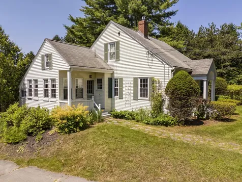 208 Falmouth Road Falmouth ME 04105