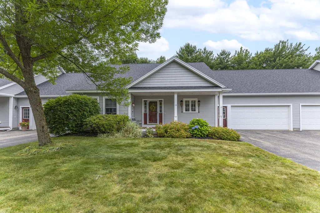 19 Mackworth Lane Cumberland ME 04110