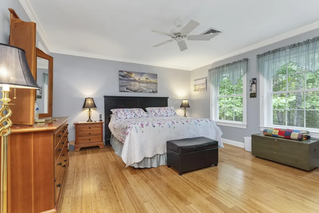 19 Mackworth Lane Cumberland ME 04110
