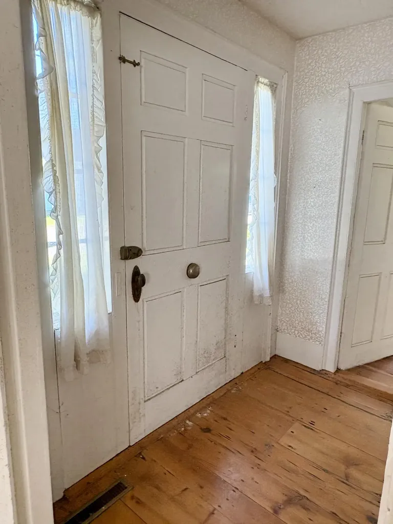 226 Elm Street Damariscotta ME 04543