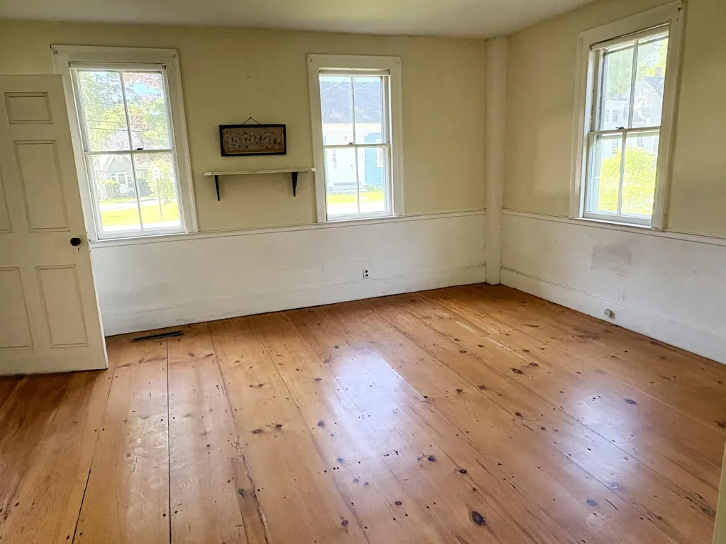 226 Elm Street Damariscotta ME 04543