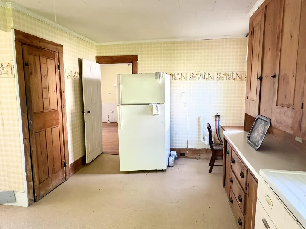 226 Elm Street Damariscotta ME 04543