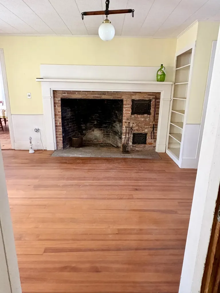 226 Elm Street Damariscotta ME 04543