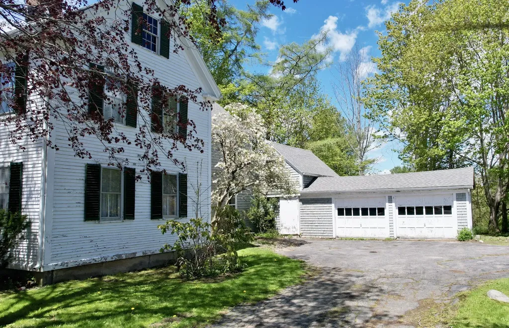 226 Elm Street Damariscotta ME 04543