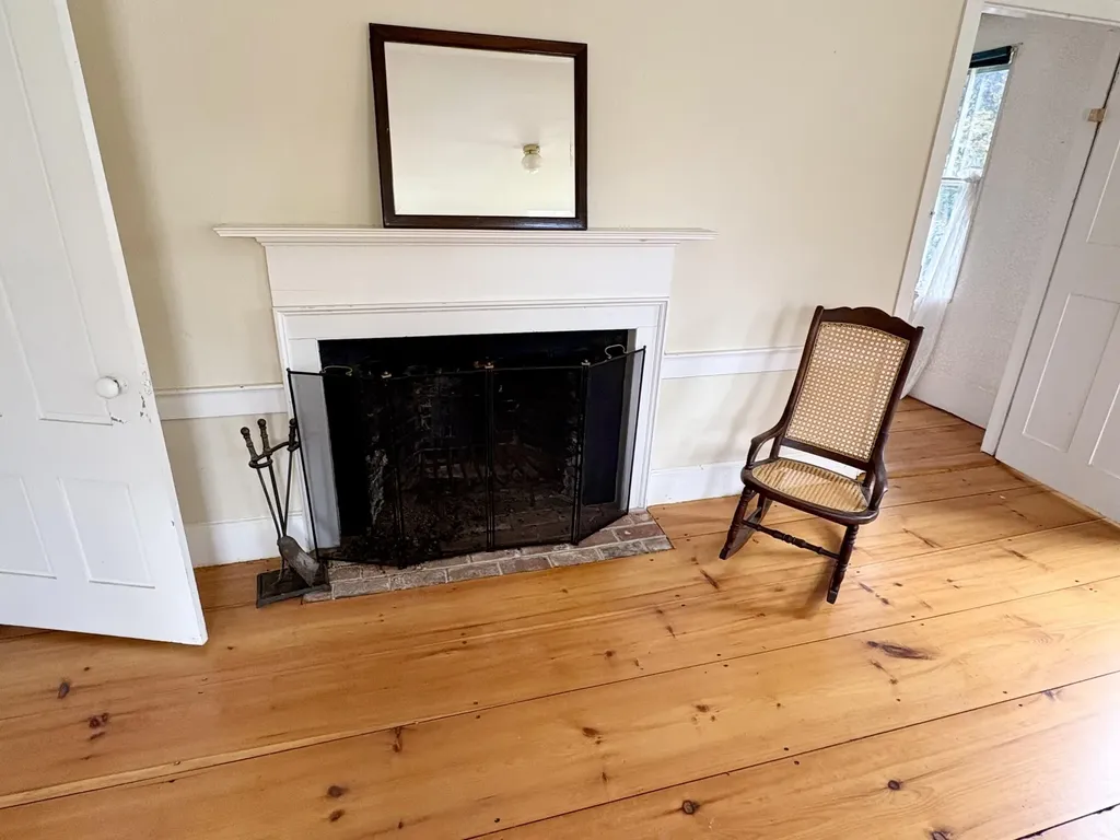 226 Elm Street Damariscotta ME 04543