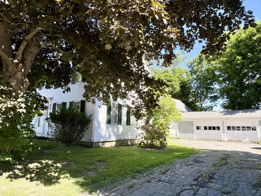 226 Elm Street Damariscotta ME 04543