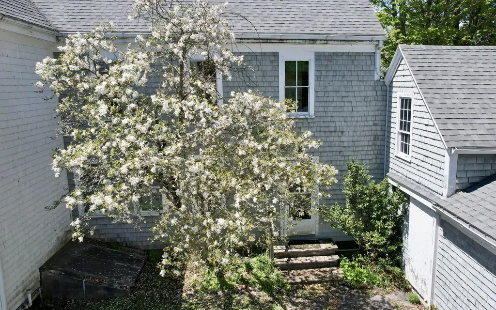226 Elm Street Damariscotta ME 04543