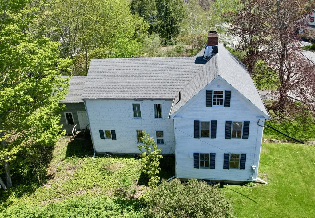 226 Elm Street Damariscotta ME 04543