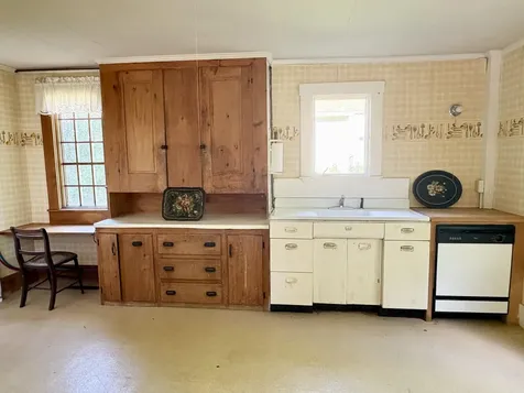 226 Elm Street Damariscotta ME 04543