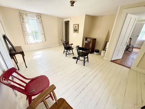 226 Elm Street Damariscotta ME 04543