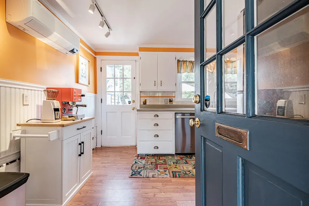 8 White Birch Lane Portland ME 04103