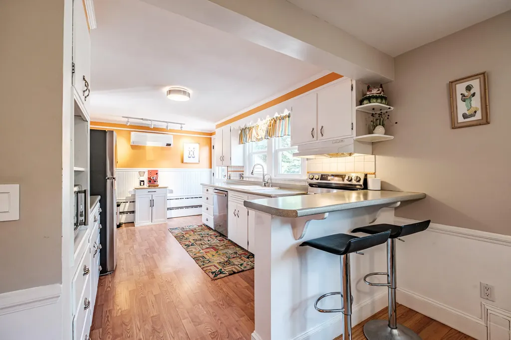 8 White Birch Lane Portland ME 04103