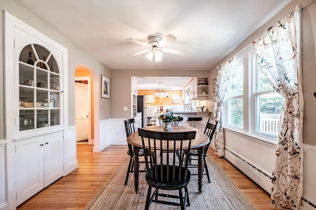 8 White Birch Lane Portland ME 04103