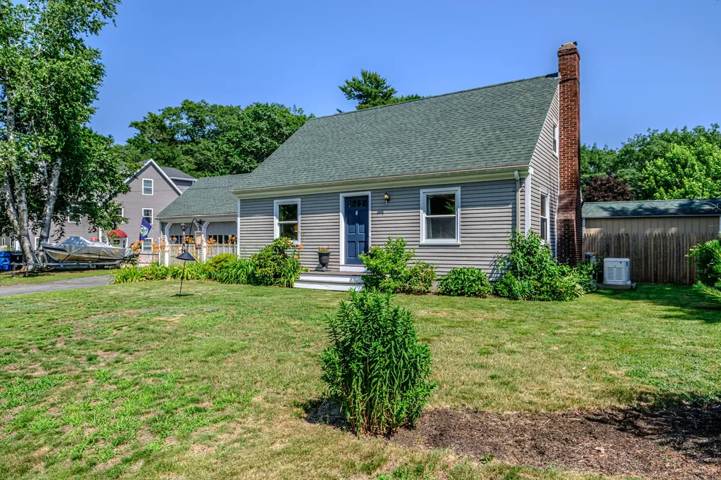 8 White Birch Lane Portland ME 04103