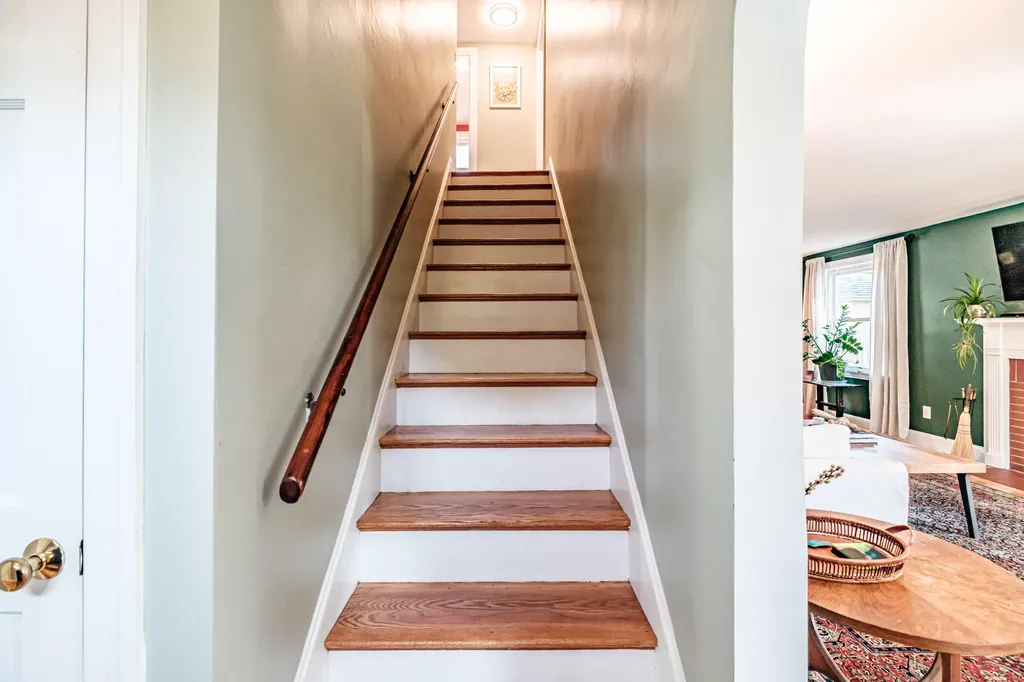 8 White Birch Lane Portland ME 04103