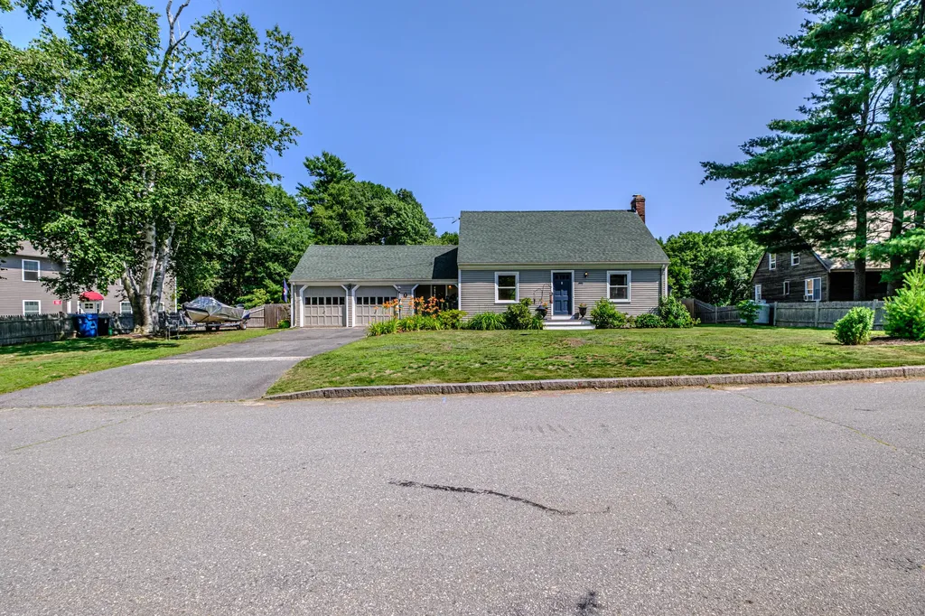 8 White Birch Lane Portland ME 04103