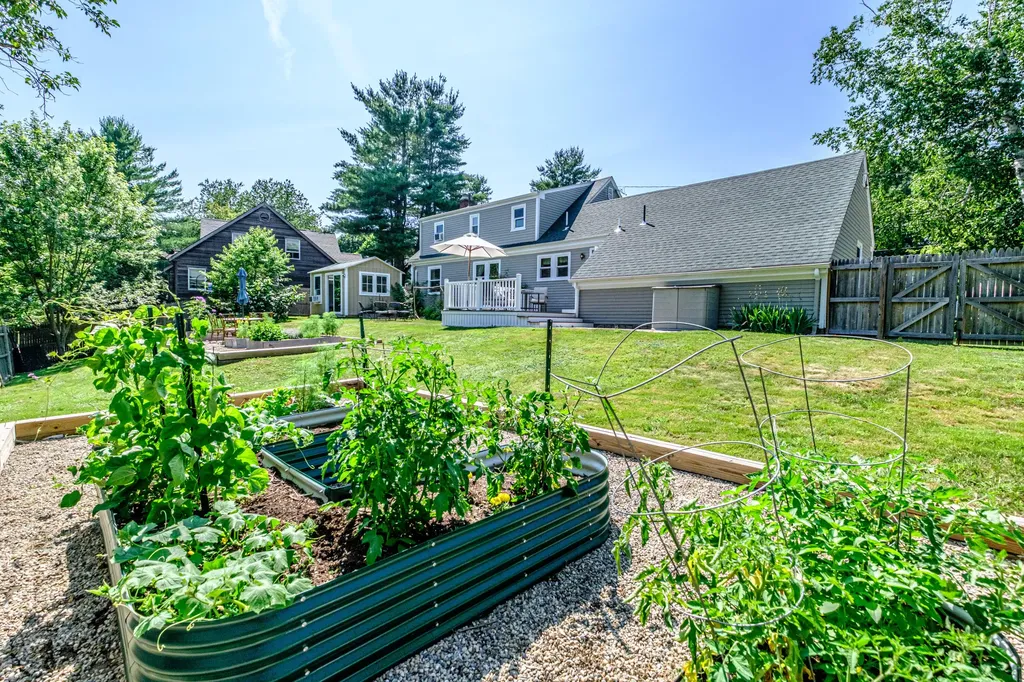 8 White Birch Lane Portland ME 04103