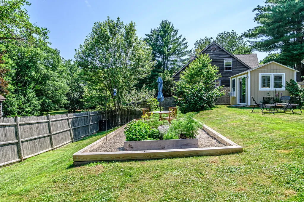8 White Birch Lane Portland ME 04103