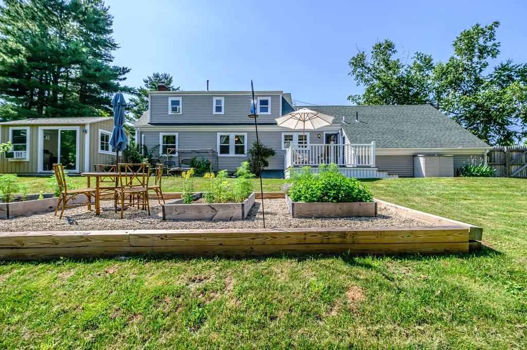 8 White Birch Lane Portland ME 04103
