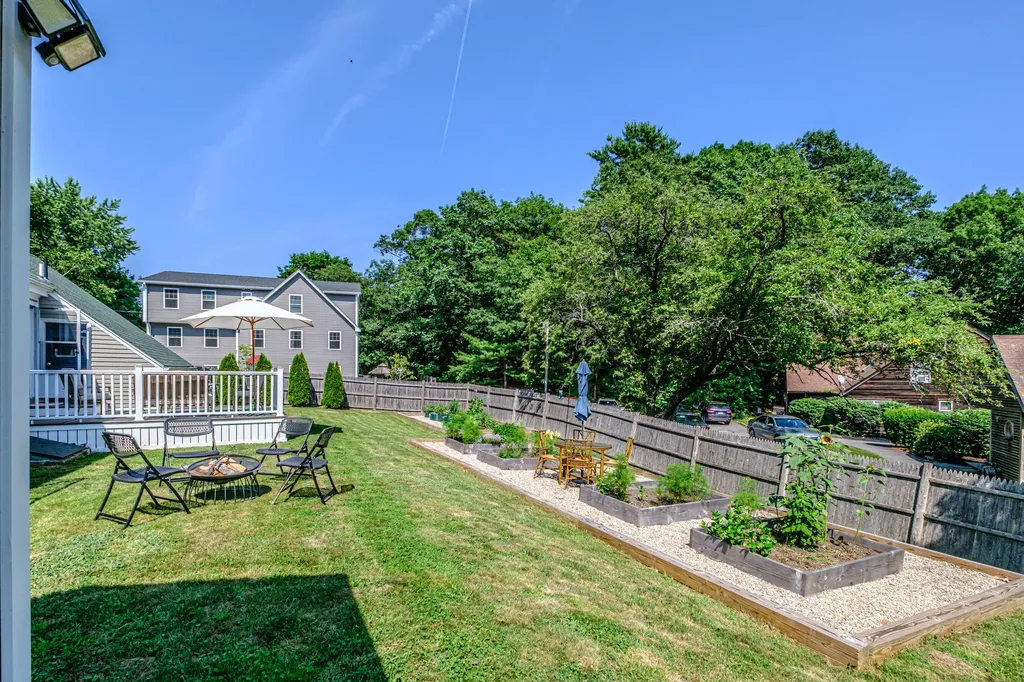 8 White Birch Lane Portland ME 04103
