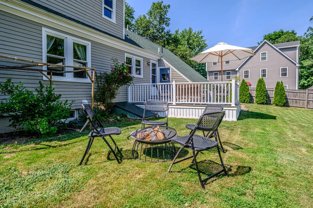 8 White Birch Lane Portland ME 04103