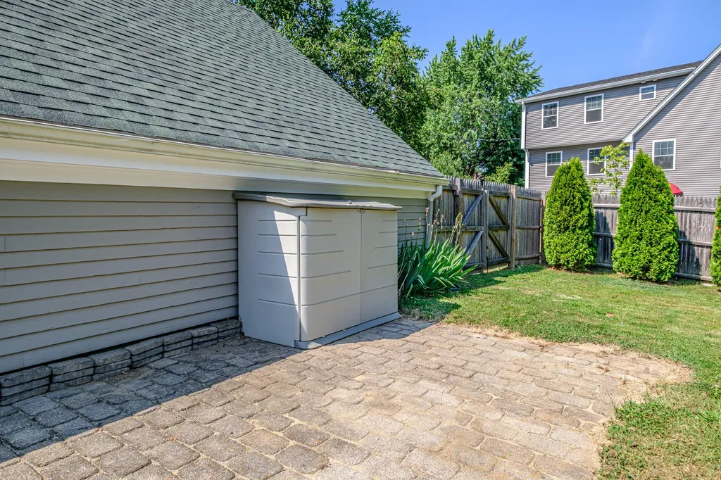8 White Birch Lane Portland ME 04103