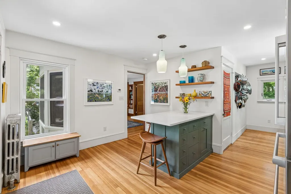 35 Longfellow Avenue Brunswick ME 04011