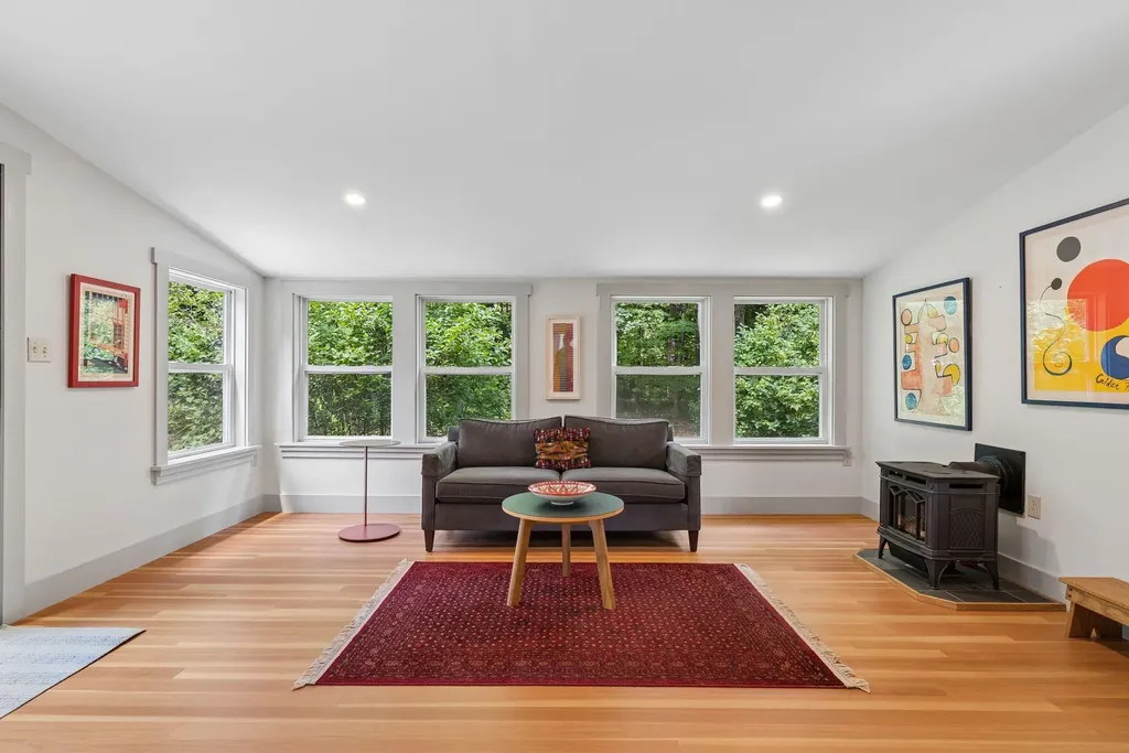 35 Longfellow Avenue Brunswick ME 04011