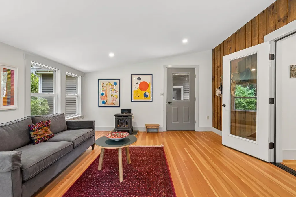 35 Longfellow Avenue Brunswick ME 04011