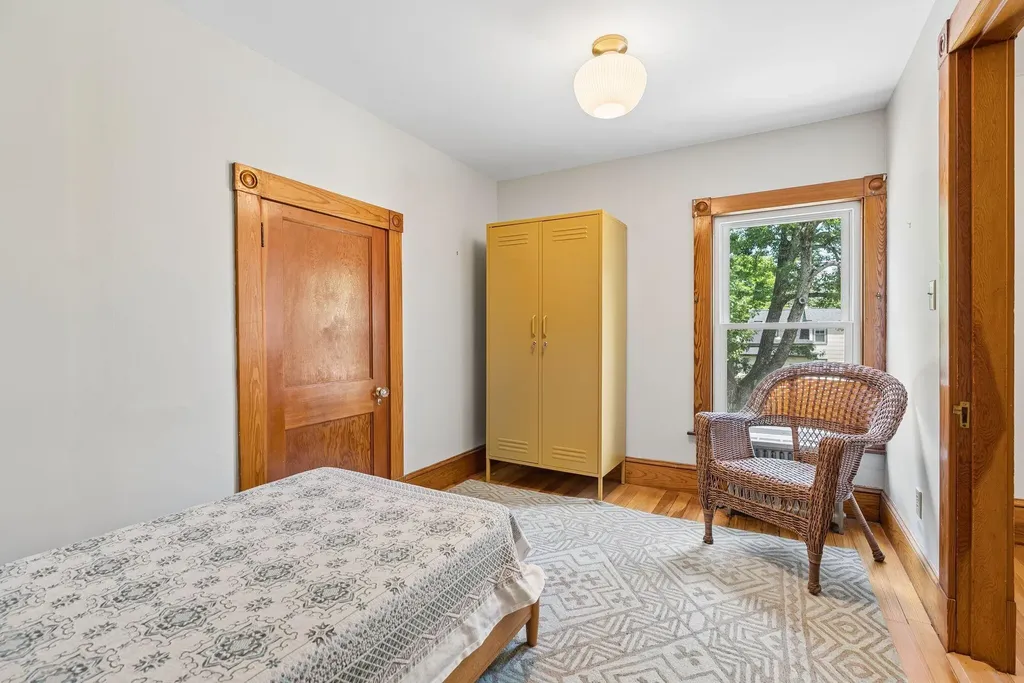35 Longfellow Avenue Brunswick ME 04011