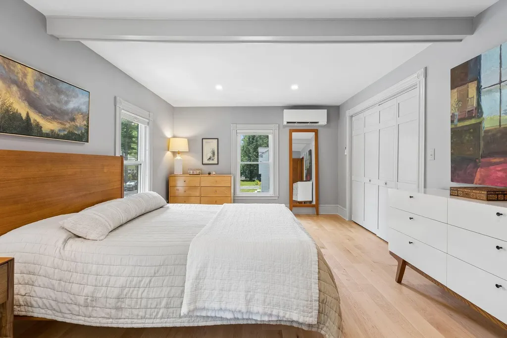 35 Longfellow Avenue Brunswick ME 04011