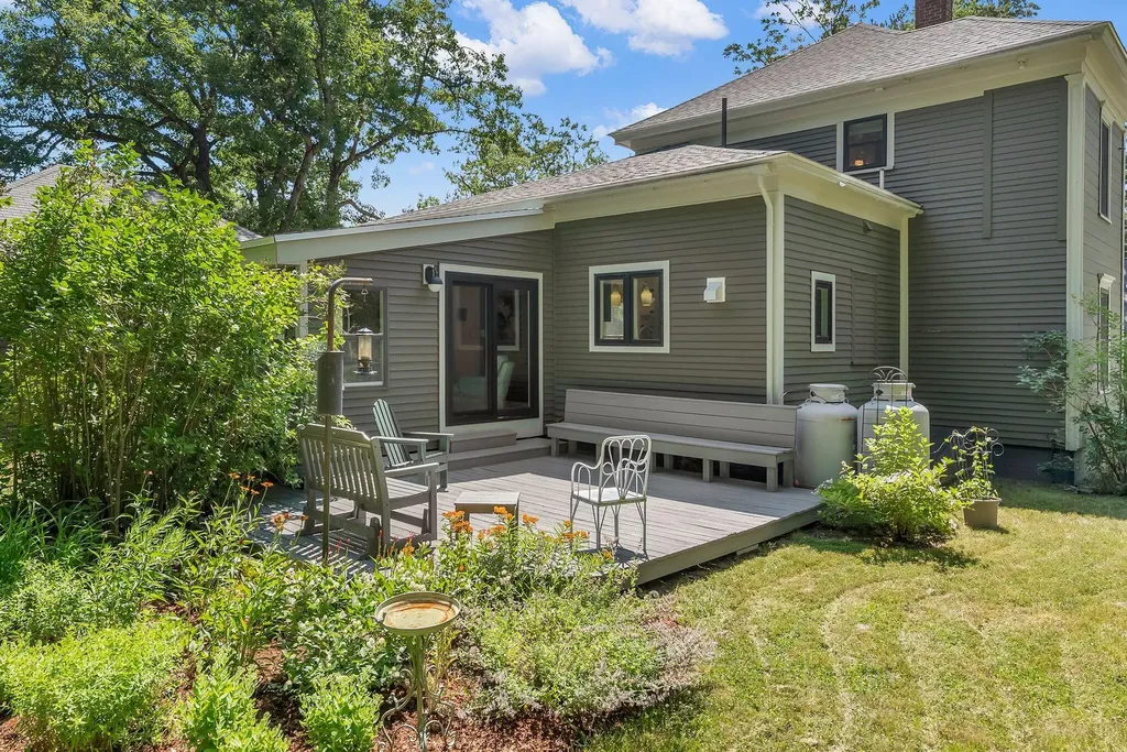 35 Longfellow Avenue Brunswick ME 04011