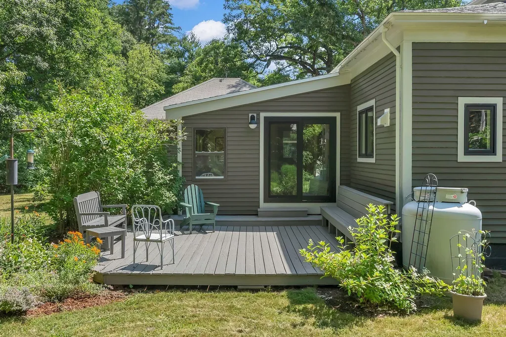 35 Longfellow Avenue Brunswick ME 04011