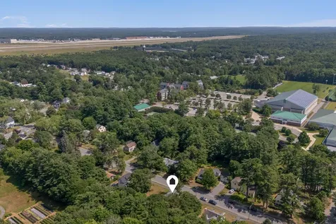 35 Longfellow Avenue Brunswick ME 04011
