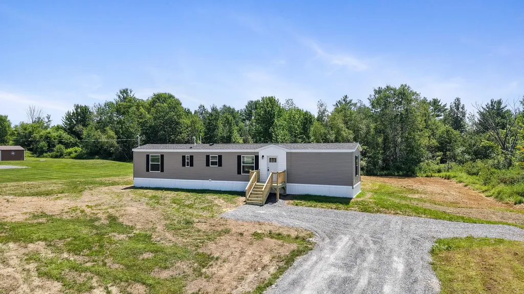 32 Indian Heights Drive Saint Albans ME 04971