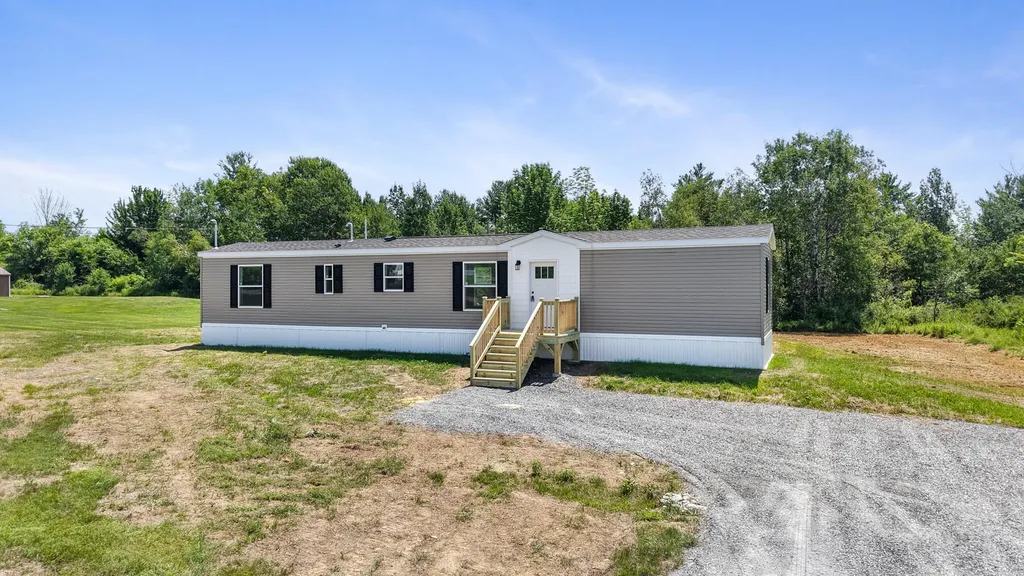 32 Indian Heights Drive Saint Albans ME 04971