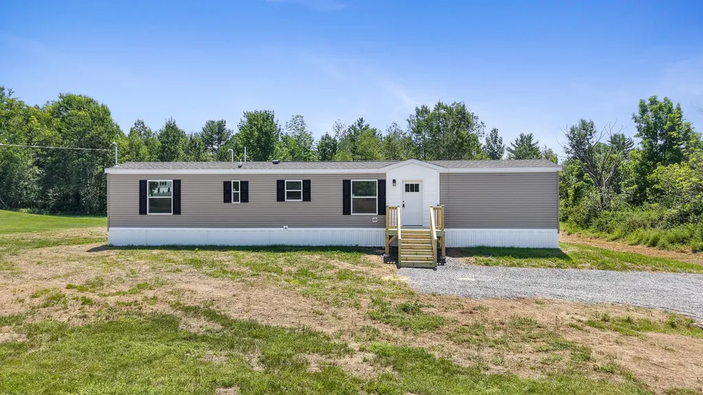 32 Indian Heights Drive Saint Albans ME 04971