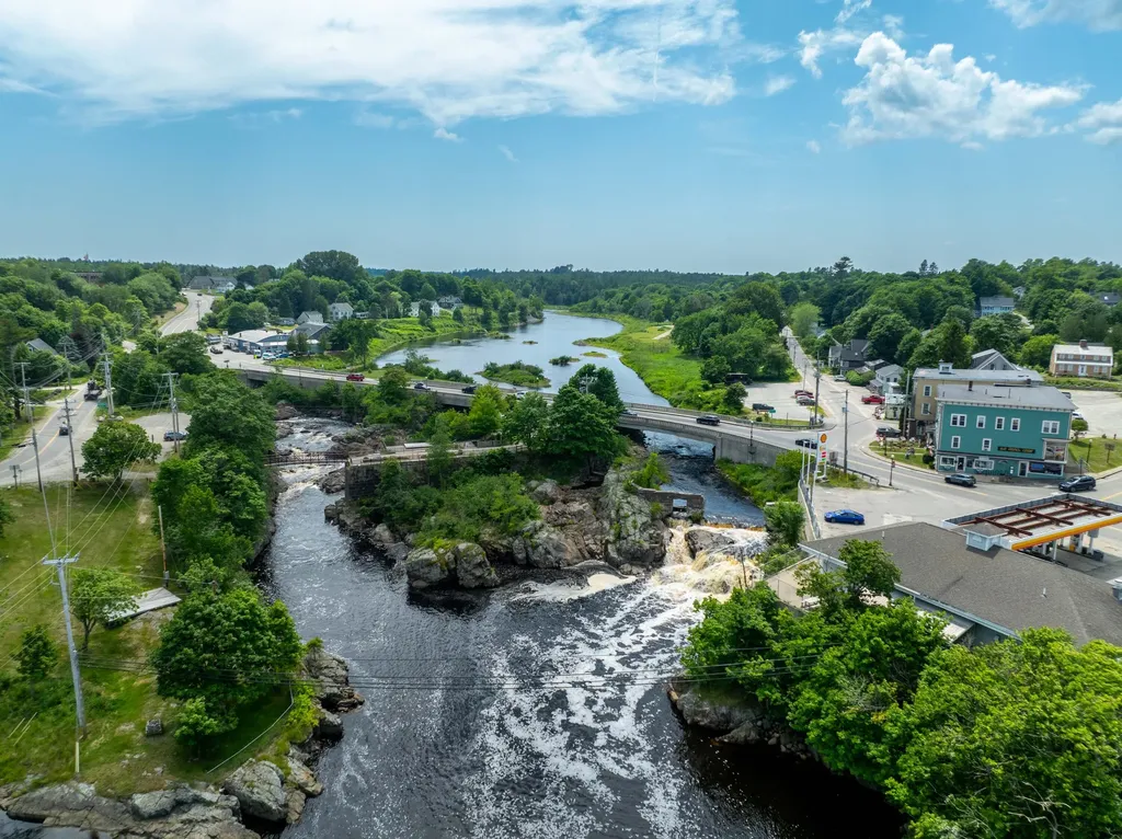 59 Elm Street Machias ME 04654