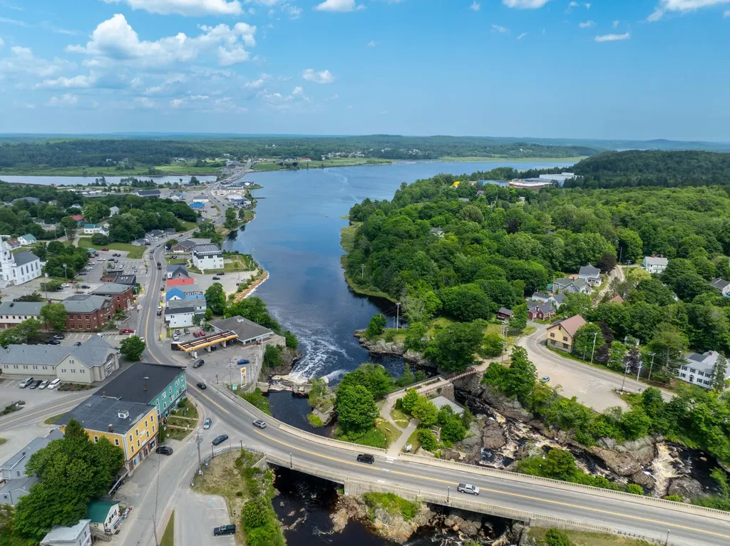 59 Elm Street Machias ME 04654
