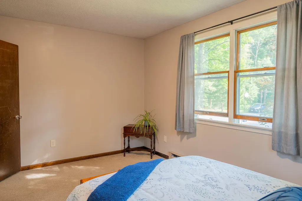 28 Eider Lane Topsham ME 04086