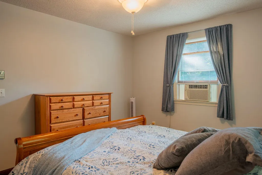 28 Eider Lane Topsham ME 04086