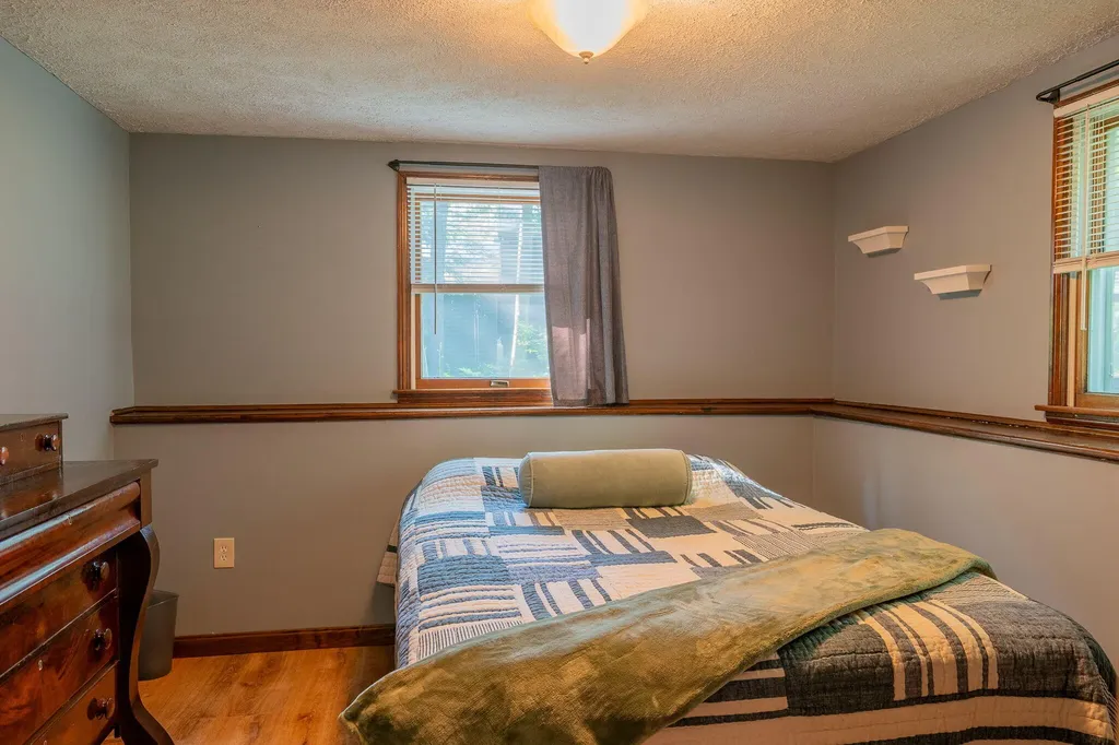 28 Eider Lane Topsham ME 04086